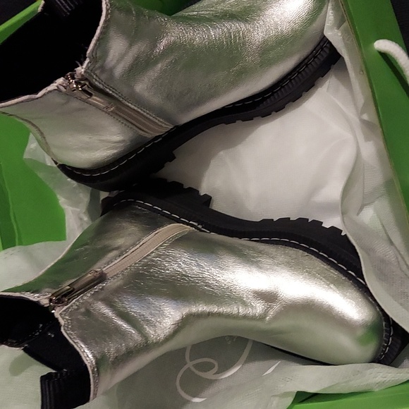 Sam Edelman Laguna Kids Chelsea Boot - Picture 3 of 8